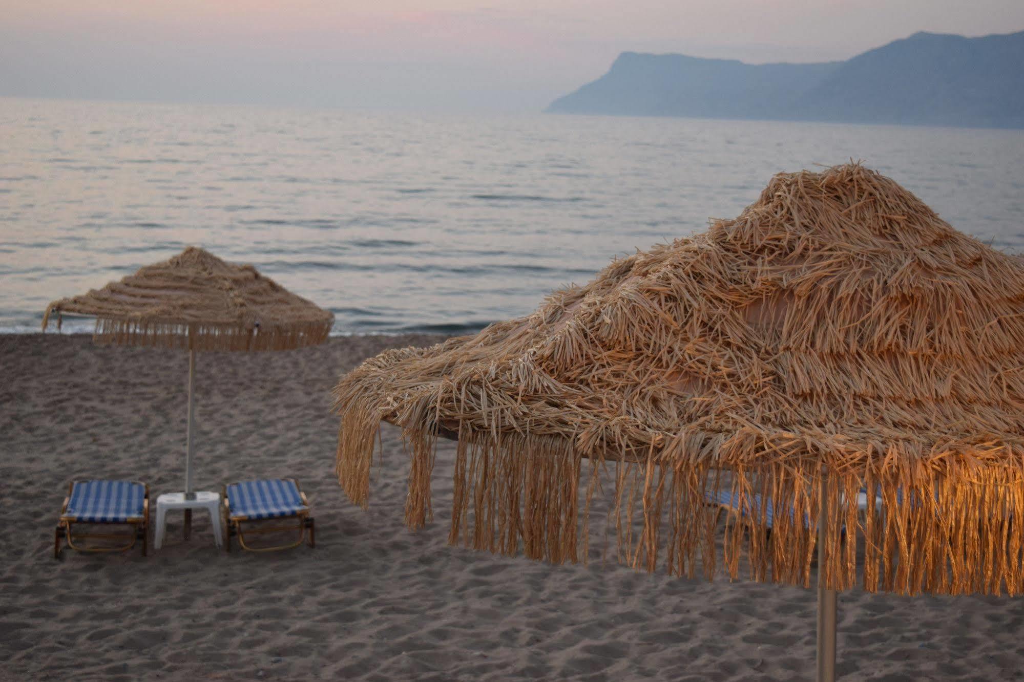 Mesogios Beach Korfalonas 외부 사진