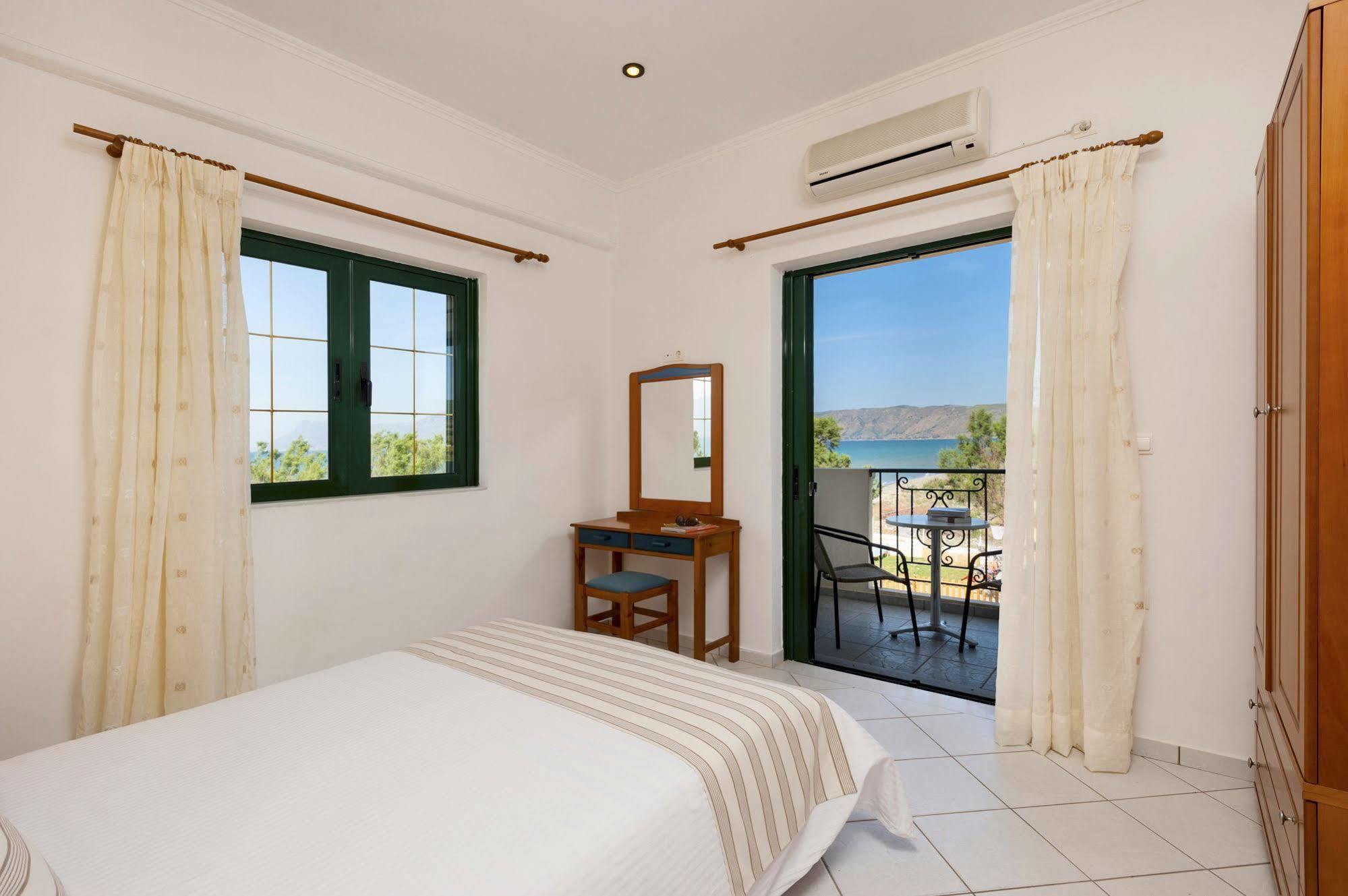 Mesogios Beach Korfalonas 외부 사진